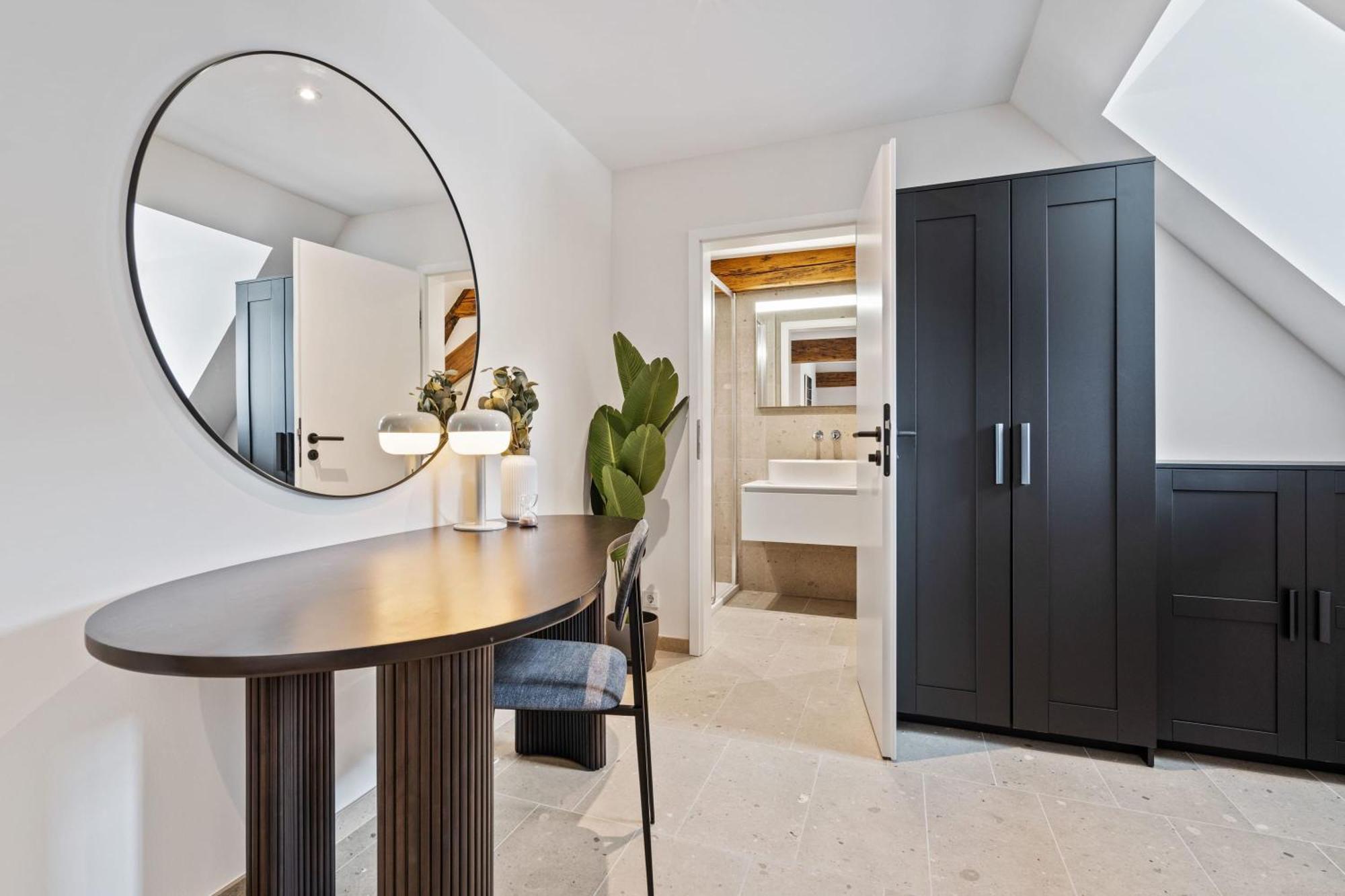 Elegant Clausen Apartment With King Bed & Wifi لوكسمبورغ المظهر الخارجي الصورة
