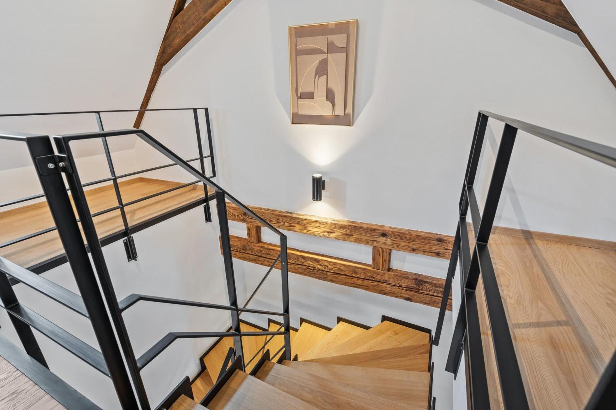 Elegant Clausen Apartment With King Bed & Wifi لوكسمبورغ المظهر الخارجي الصورة