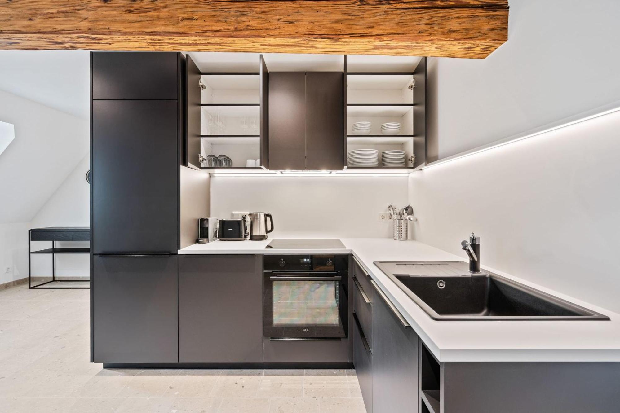 Elegant Clausen Apartment With King Bed & Wifi لوكسمبورغ المظهر الخارجي الصورة